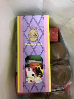 �}�J����