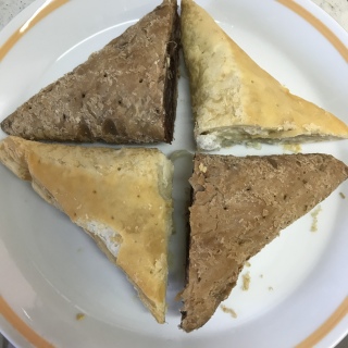 三角チョコパイ